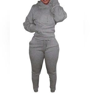 Gray Kangaroo Pocket Drawstring Hoodie & Sweatpants Size XS/S